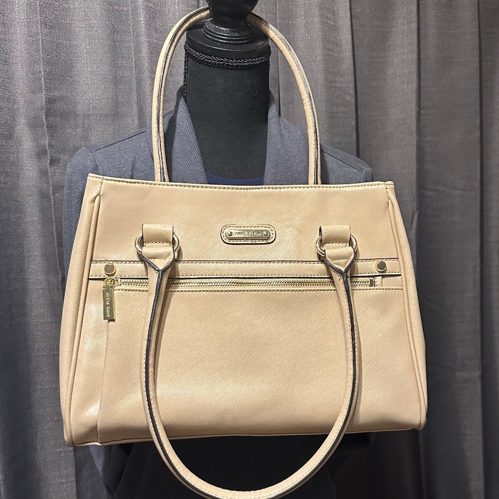 Anne Klein beige cream with floral print on the lining Handbag